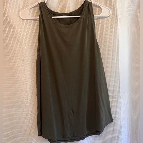 Lululemon Muscle Tank Top - Picture 1 of 3